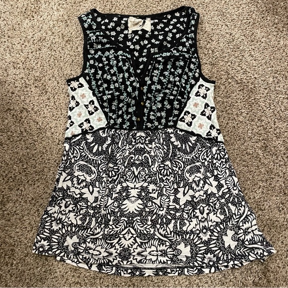 Anthropologie Akemi + Kin Printed Tank Top - Picture 3 of 8